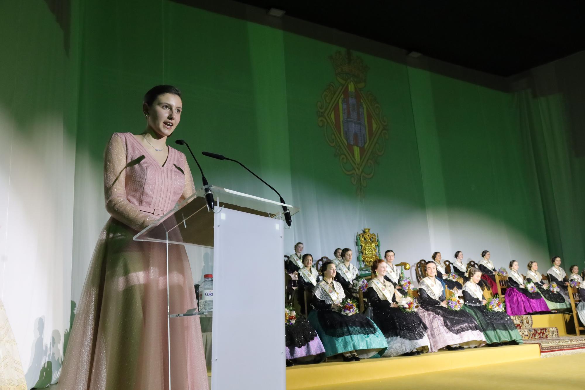 Galania a la reina infantil de las fiestas de la Magdalena