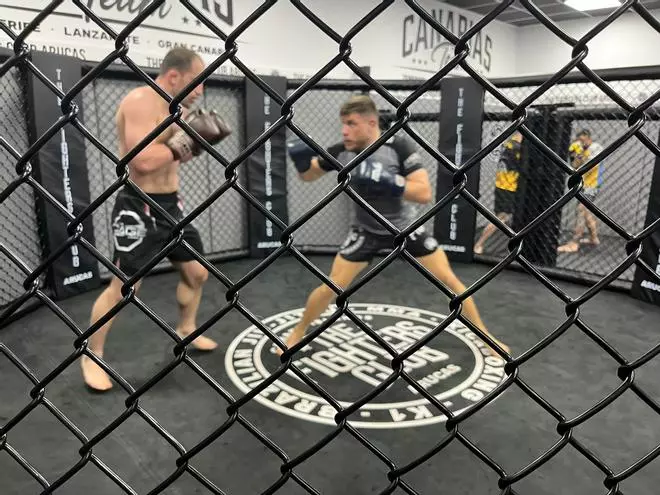 Entrenamiento de Zebenzui Ruiz de cara a su pelea en Wow 30 Lisboa ante Kris Moutinho