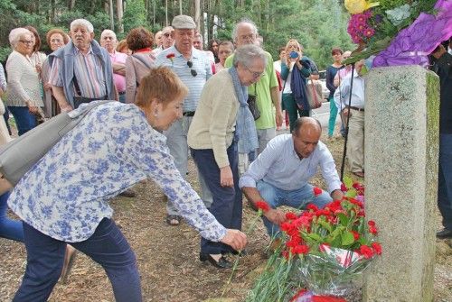 Homenaje en Cangas a los mártires de Anguieiro