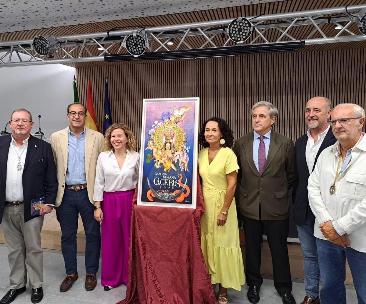 Cartel anunciador de la procesión Magna Mariana, que fue presentado este sábado en Cáceres.