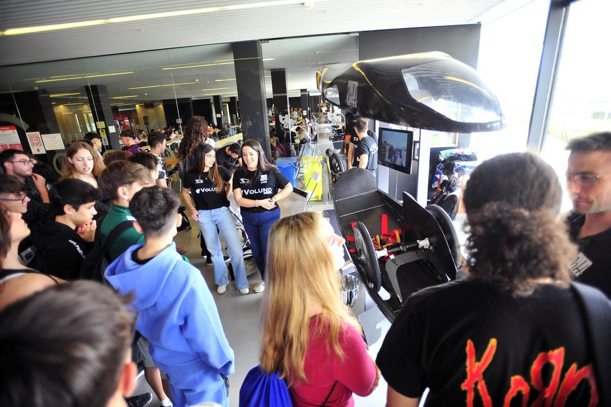 Vehículo Dátil 2024 que se ha exhibido este viernes en el edificio Arenals de la UMH aprovechando la feria de la tecnología