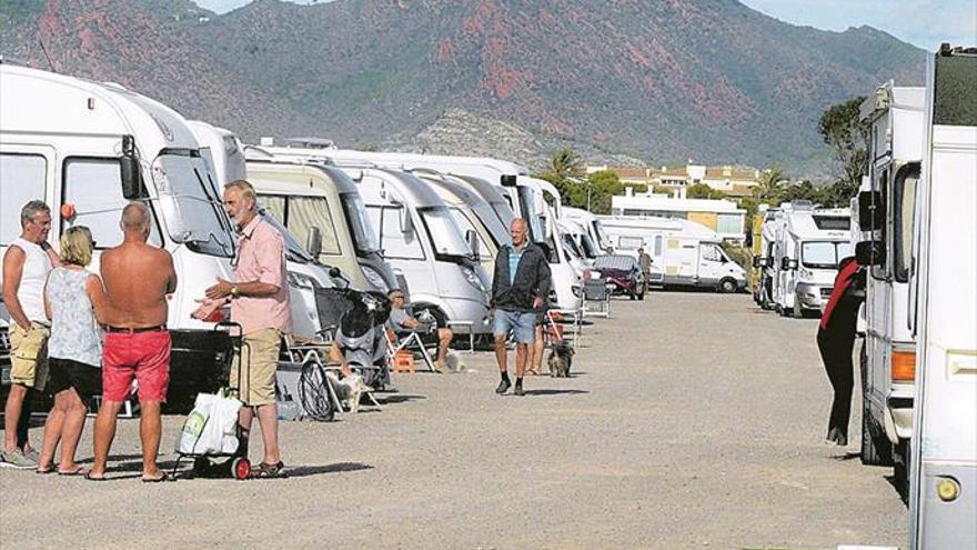 La gestión del turismo de autocaravanas divide a los ayuntamientos de la provincia