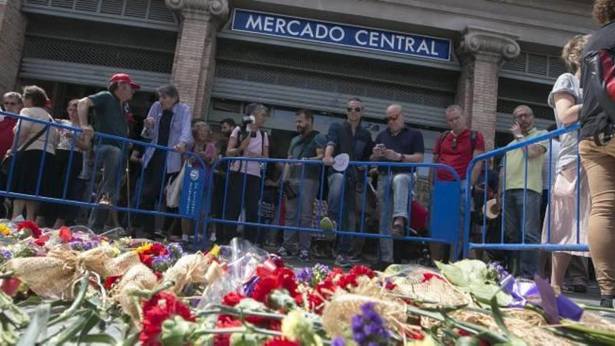 Acto conmemorativo por el bombardeo del Mercado Central.
