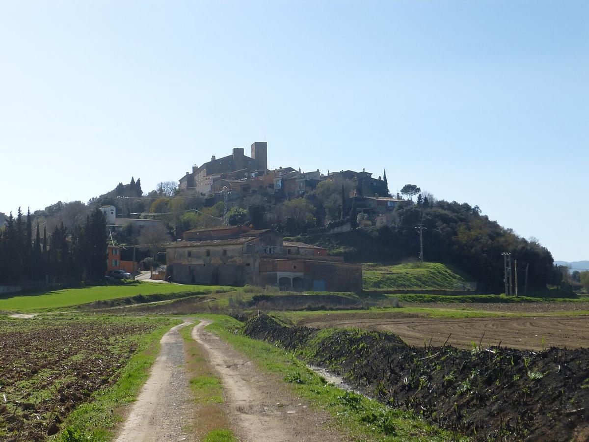 El poble de Castell d'Empordà.