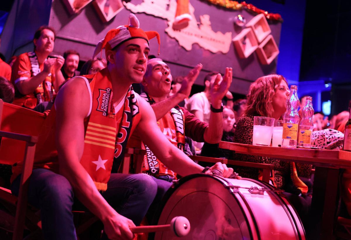 Totes les fotos de la retransmissió d'El Ganxo del partit entre el Hapoel i el Baxi