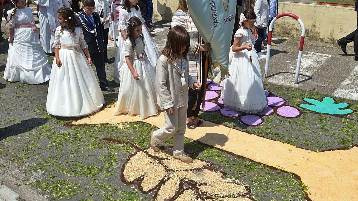 Una celebración de Primera Comunión en O Salnés.   | // NOÉ PARGA