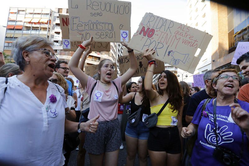 Concentración en protesta por la libertad para 'La manada'