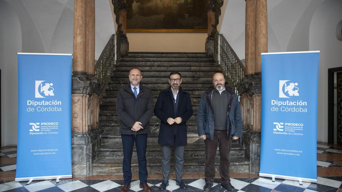 Firma del convenio entre la Diputación y el GDR de Los Pedroches.