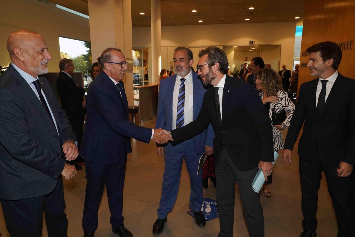 Gala de entrega de los Premios Málaga 2024, imágenes de los premiados y recepción de los invitados al Auditorio Edgar Neville