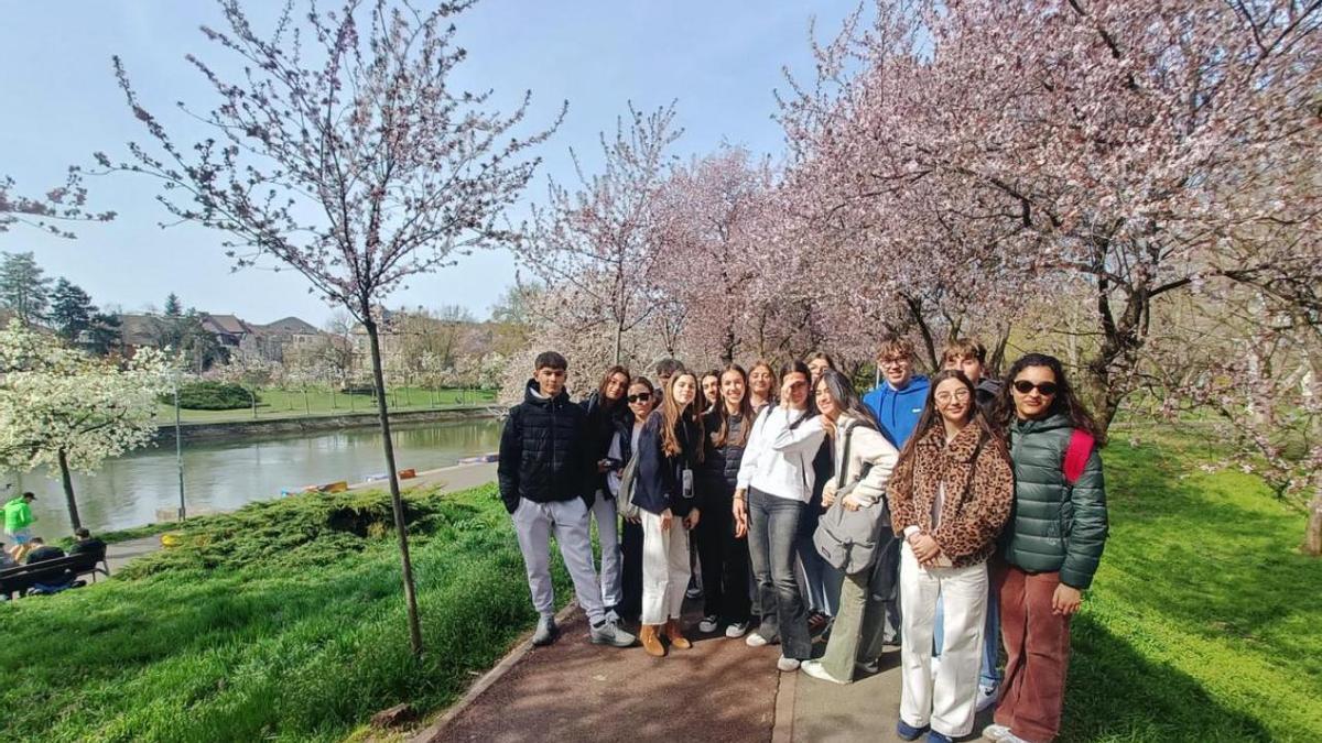 Visita del alumnado del IES Joan Fuster a Rumanía en un programa de Erasmus+.