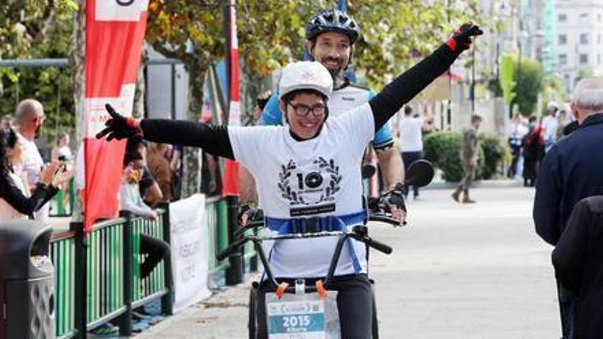 Un millar de personas a la carrera en Vigo por la Esclerosis Múltiple.