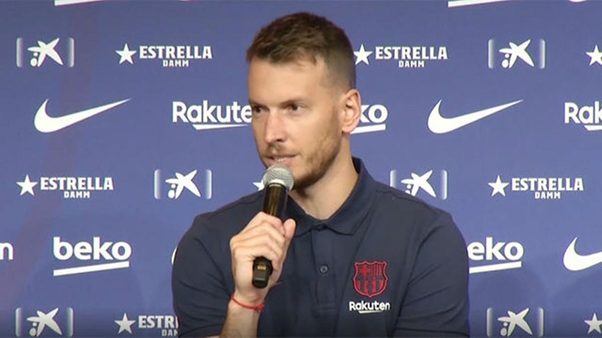 Neto fue presentado en el Camp Nou