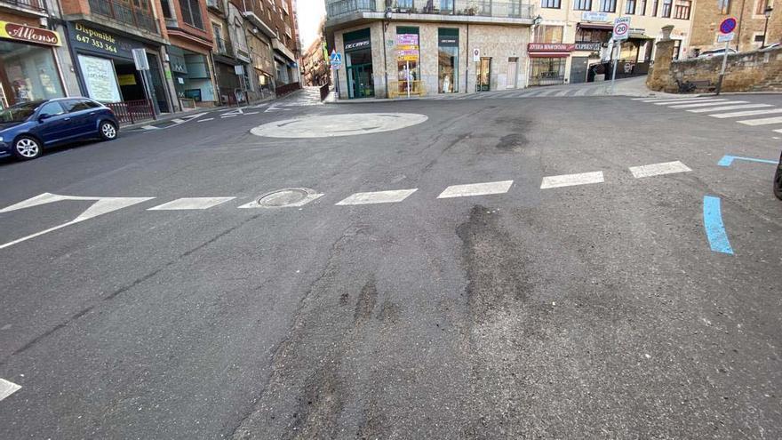 Benavente: El PP denuncia el mal estado del la obra de pavimentación de la plaza del Grano, aún sin recibir