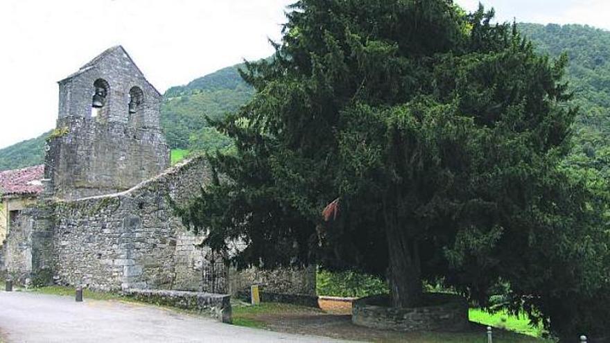 La iglesia de San Juan de Rumiera,  en la localidad allerana de Santibáñez de la Fuente.