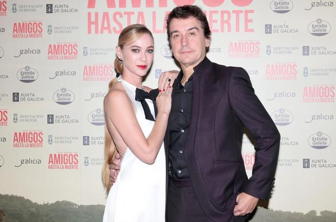 Marta Hazas y Javier Veiga en el estreno de Amigos hasta la muerte