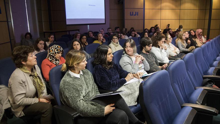 Isonomía programa catorce exposiciones con motivo del Día Internacional de la Mujer