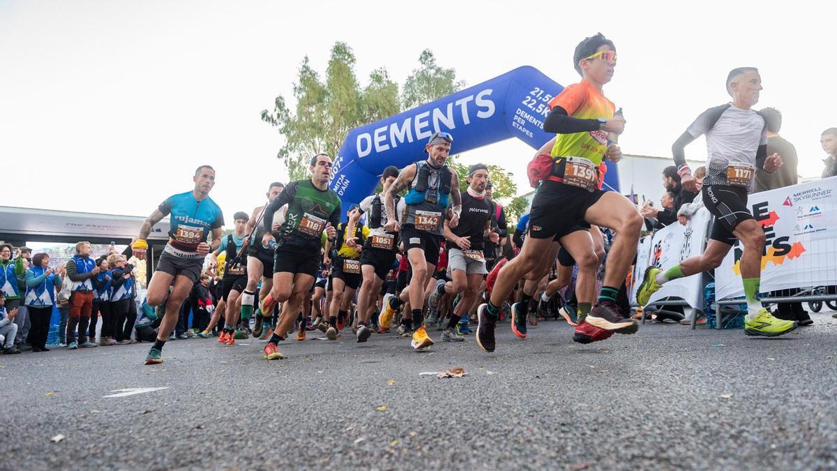 Salida de la Mitja d'Aín.