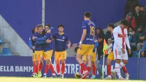 El Andorra ganó al Huesca con un gol de Samper en el 90