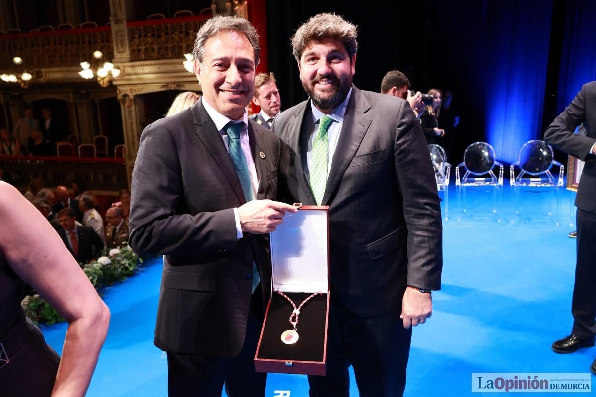 Así ha sido el acto institucional del Día de la Región de Murcia en el Teatro Romea
