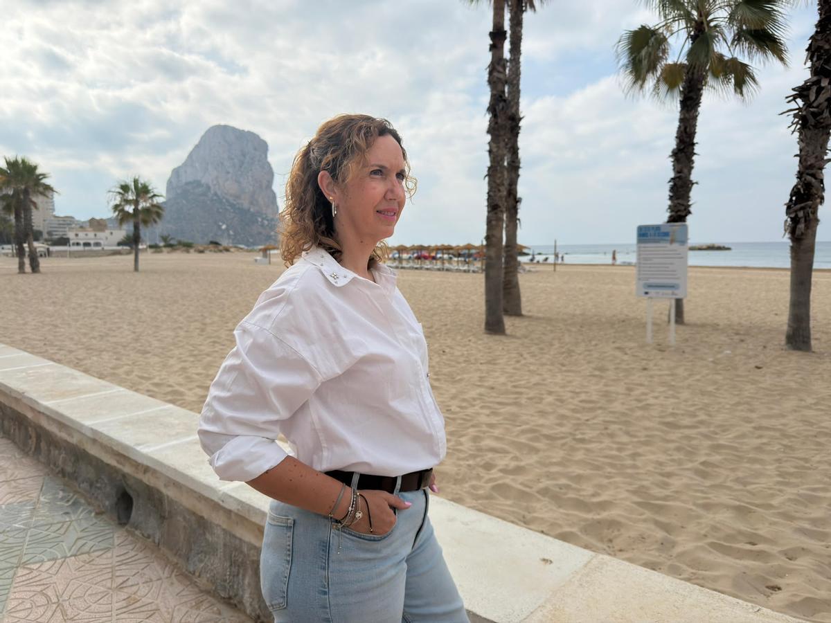 Arona Pineda, en el paseo de la playa del Arenal-Bol