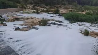 La CHJ apunta a un incendio industrial como el origen del vertido en el Magro