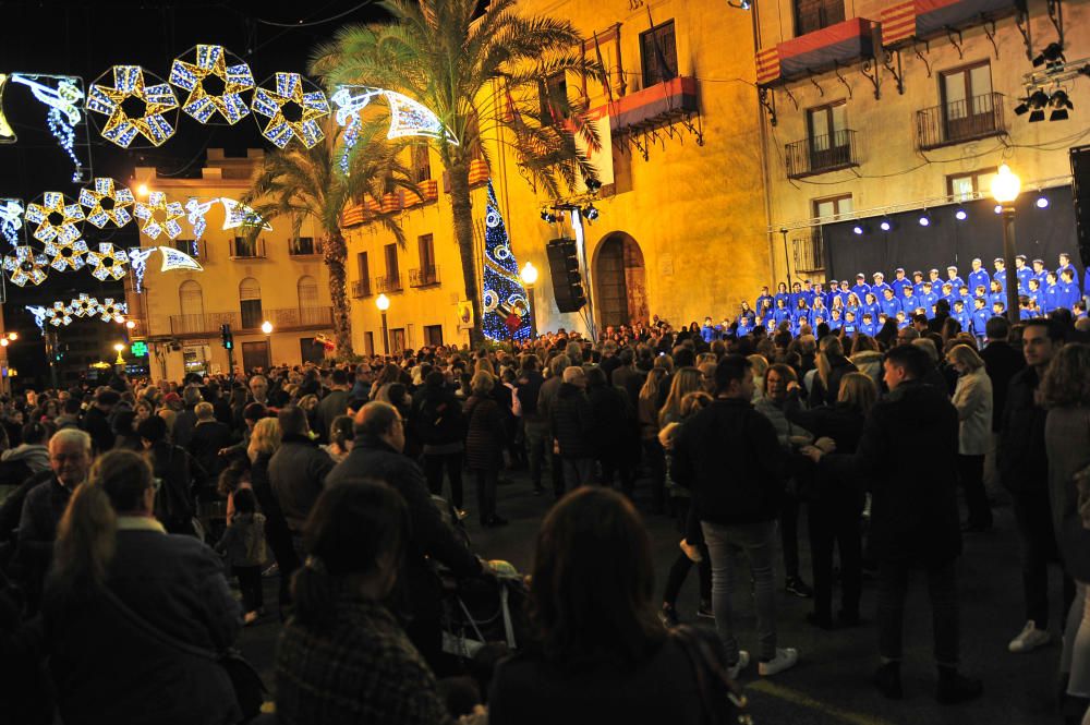 Así ha sido el encendido de luces de la Navidad en