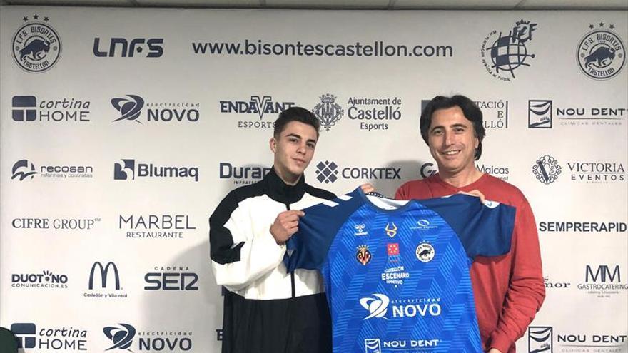 El Bisontes Castellón presenta al prometedor goleador Isra