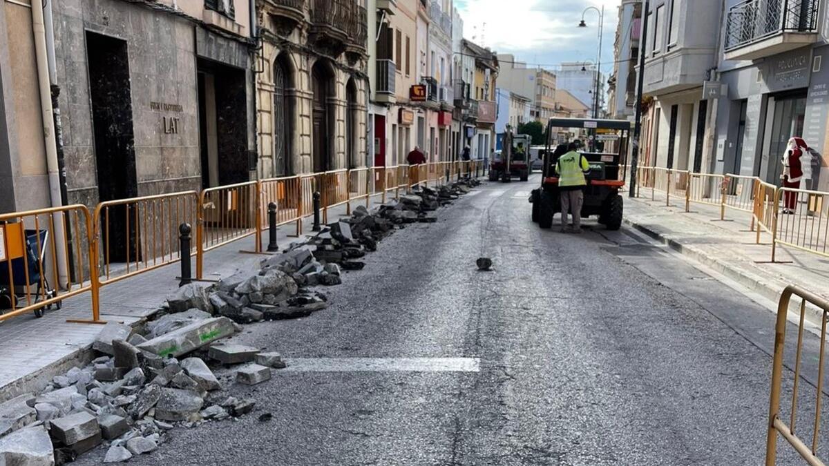 Remodelación de acera y calzada de la avenida Mayor de Massamagrell