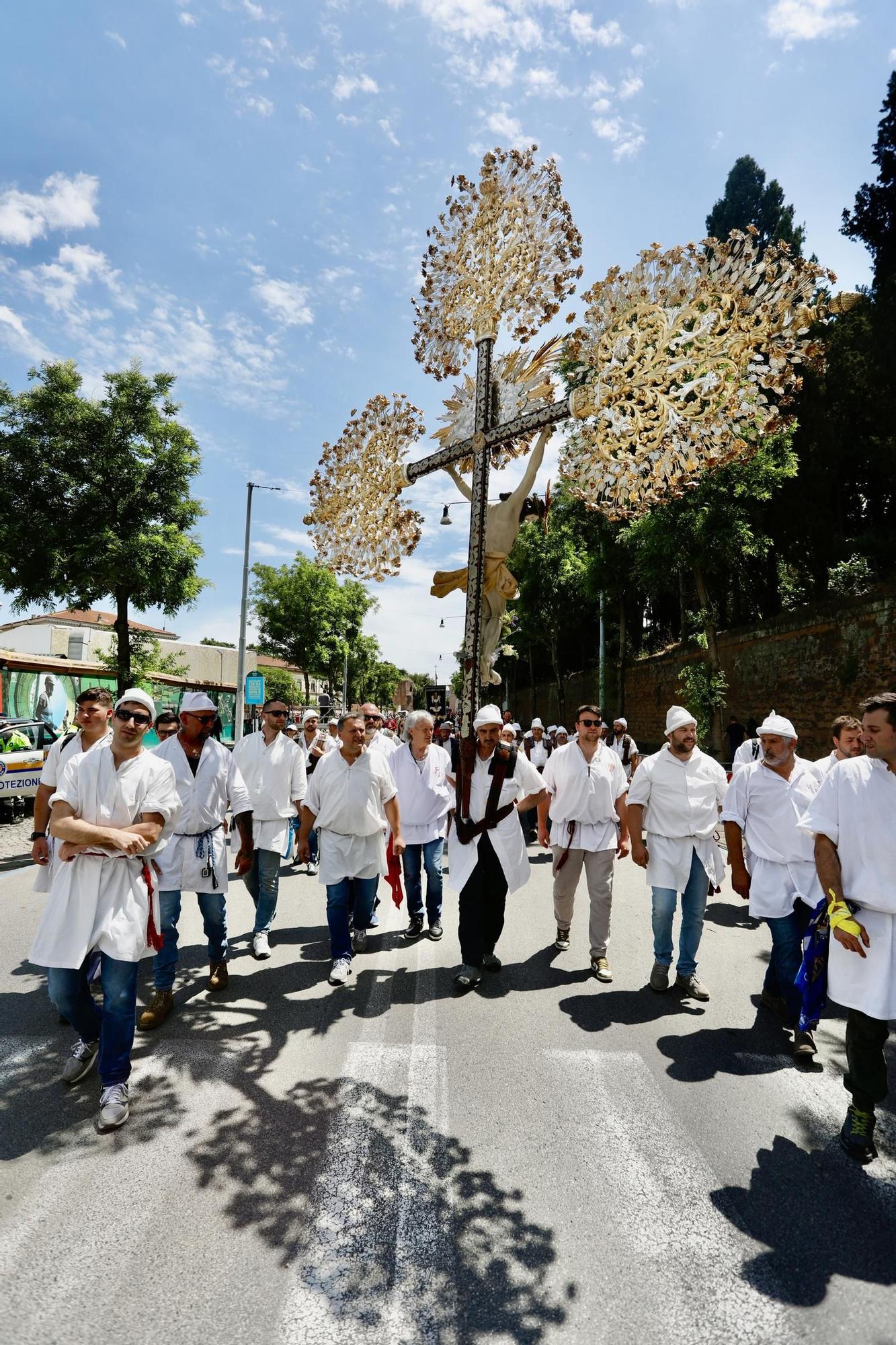 Gran procesión por el Jubileo de las Cofradías, en fotos