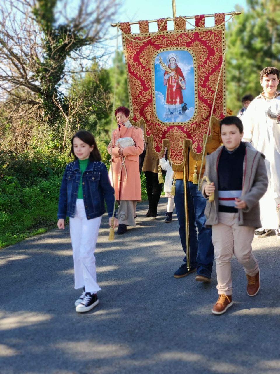 Así celebran vecinos y dirigentes políticos la fiesta de San Vicente de O Grove.