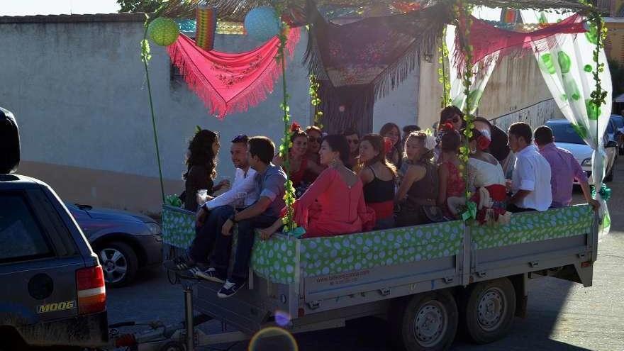 Una carreta participante en la Feria Rociera de Castrogonzalo en una pasada edición.