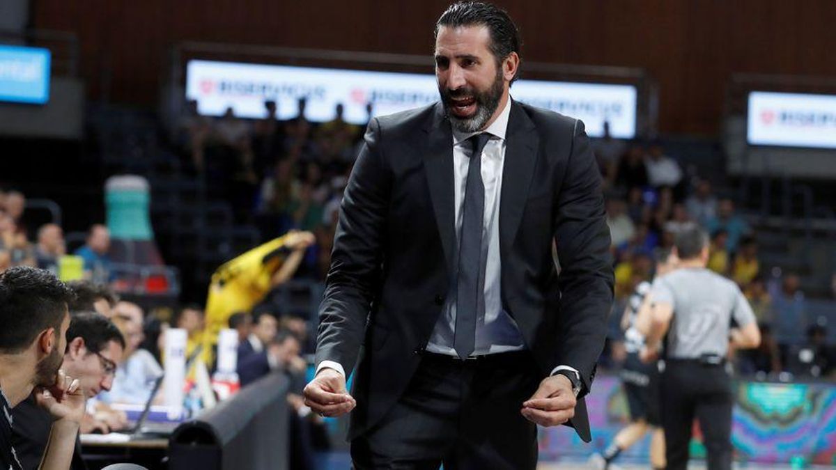 El entrenador del Bilbao Basket, Álex Mumbrú.