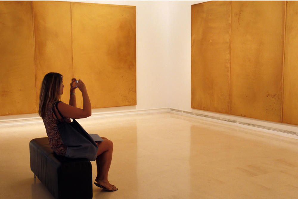 El IVAM inaugura su exposición 'La eclosión de la abstracción', formada por 150 piezas internacionales