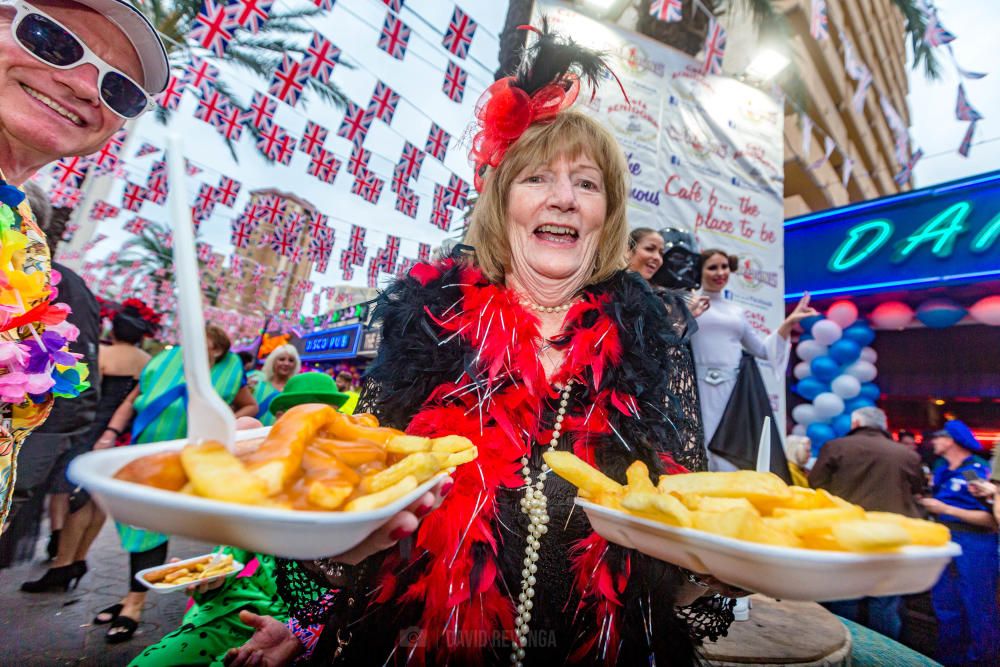 Más de 35.000 personas participan en una gran fiesta de disfraces que se celebra cada año el jueves siguiente a las Fiestas Mayores Patronales