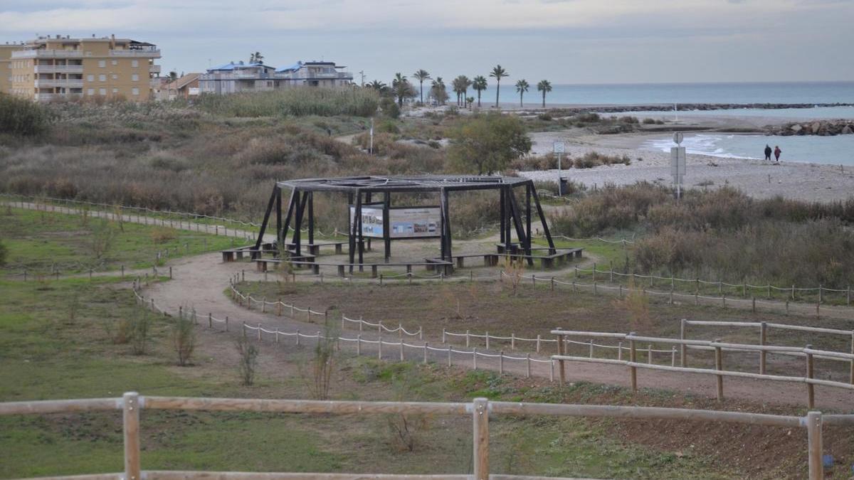 También evisarán las cuerdas que delimitan los 4 kilómetros recorrido de la senda que discurre junto a la costa