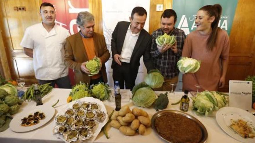 La presentación de hortalizas con Pedro Valero, Carlos González, Antonio García y Mireia Mollà.