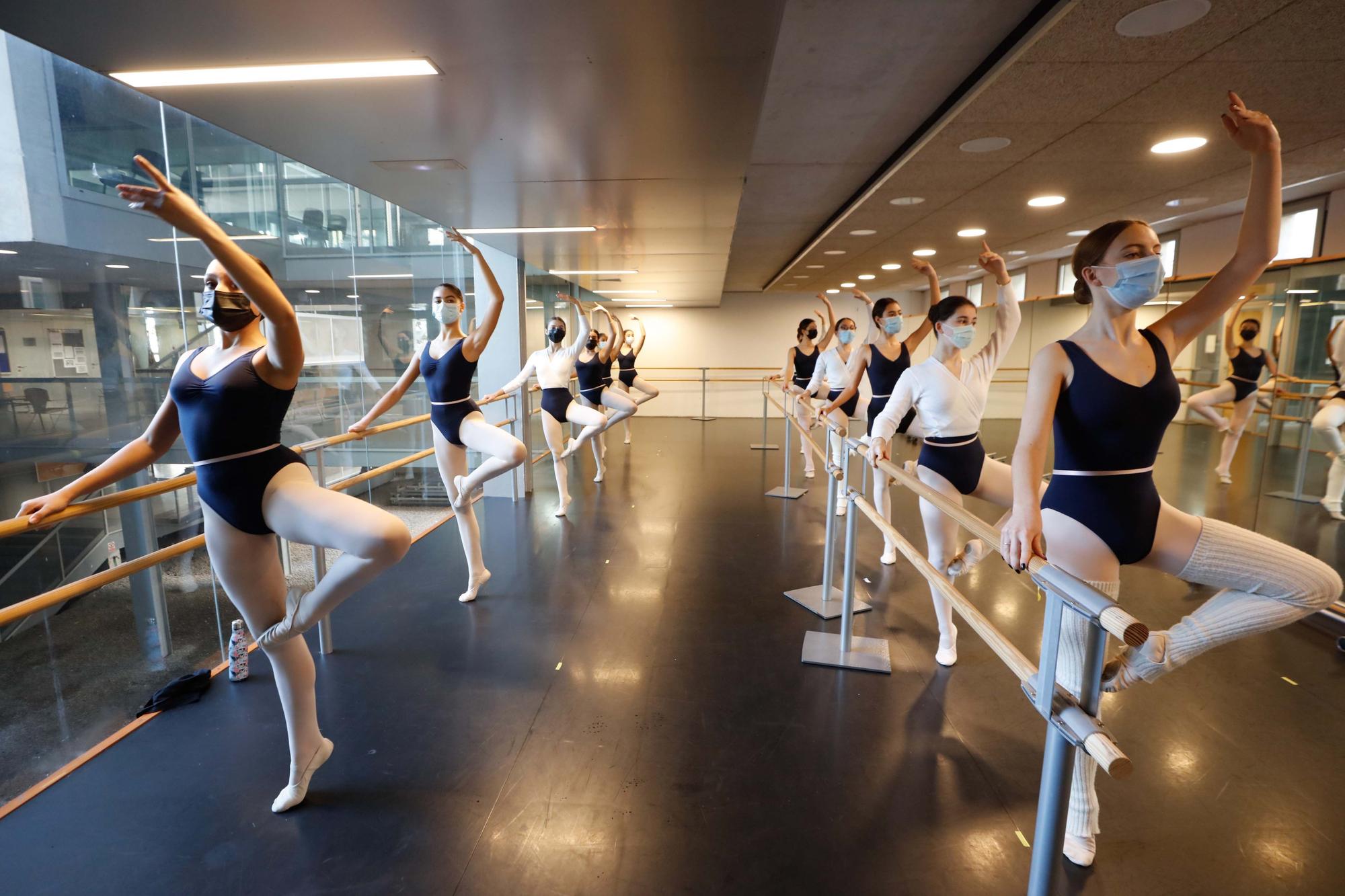 Clases de ballet en el conservatorio de Ibiza