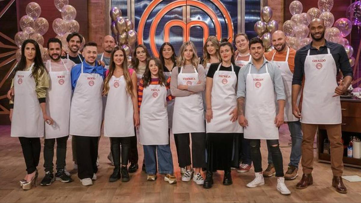 Los 16 concursantes de ’Masterchef Celebrity 10’.