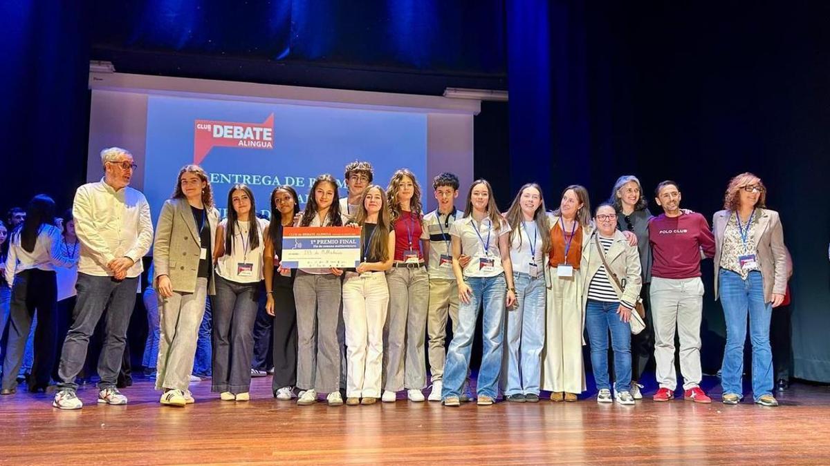 PREMIO IES DO MILLADOIRO | El IES do Milladoiro toma la palabra y gana la gran final del Club de Debate Alingua