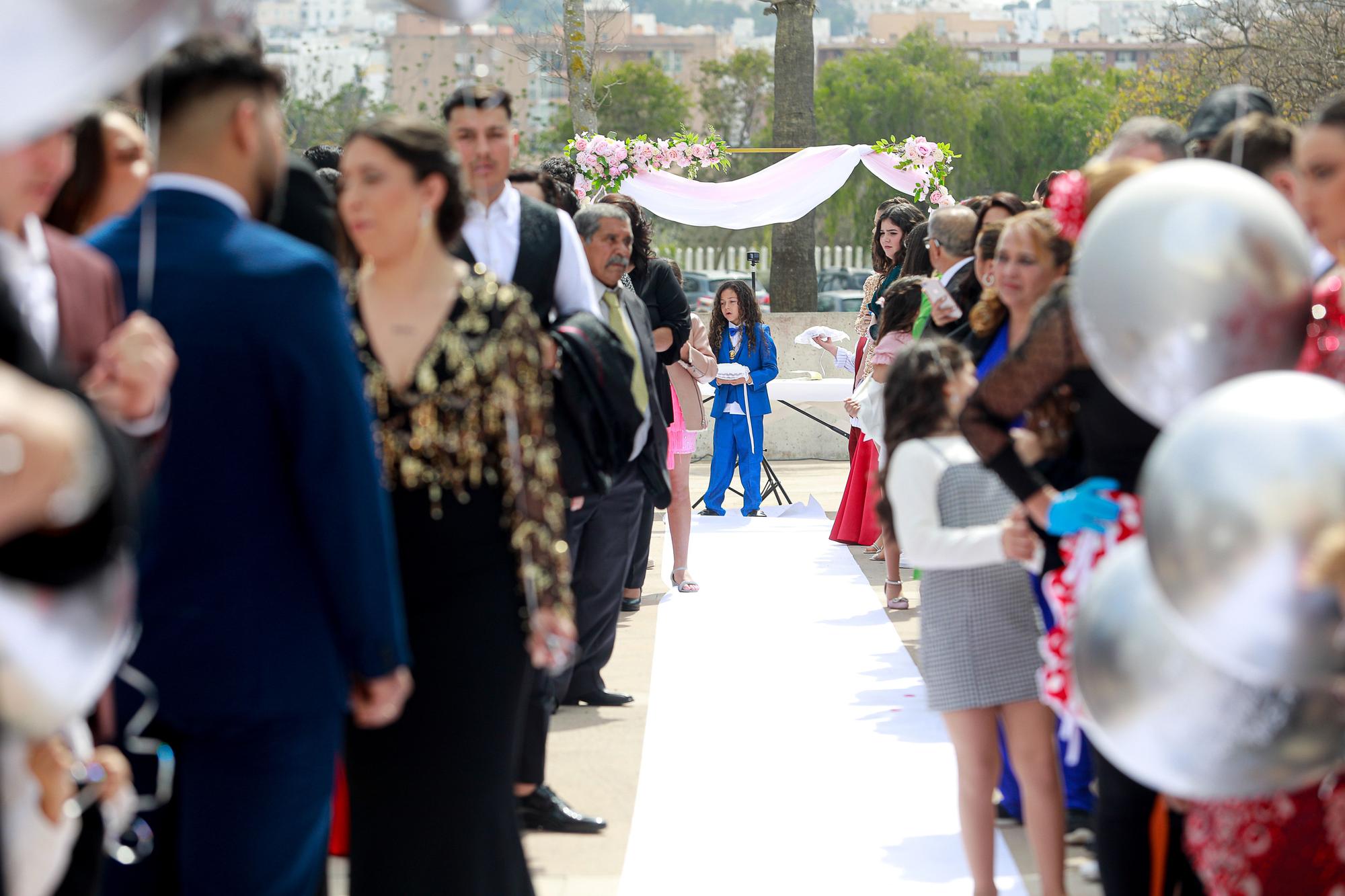 Mira aquí todas las fotos de la gran boda gitana de Lucía y Daniel en Ibiza