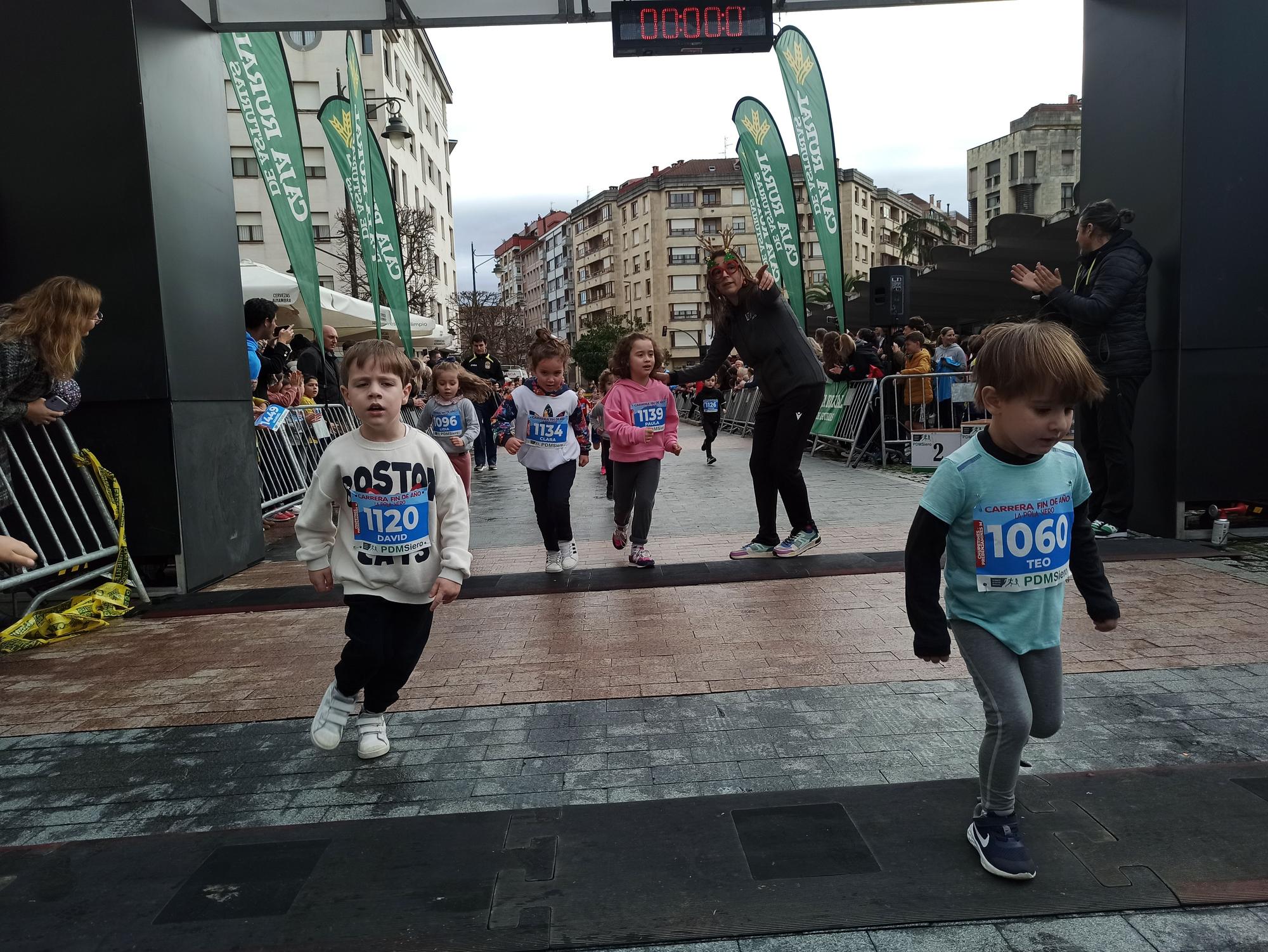 Casi 1.500 participantes disputan la carrera de Fin de Año de Pola de Siero