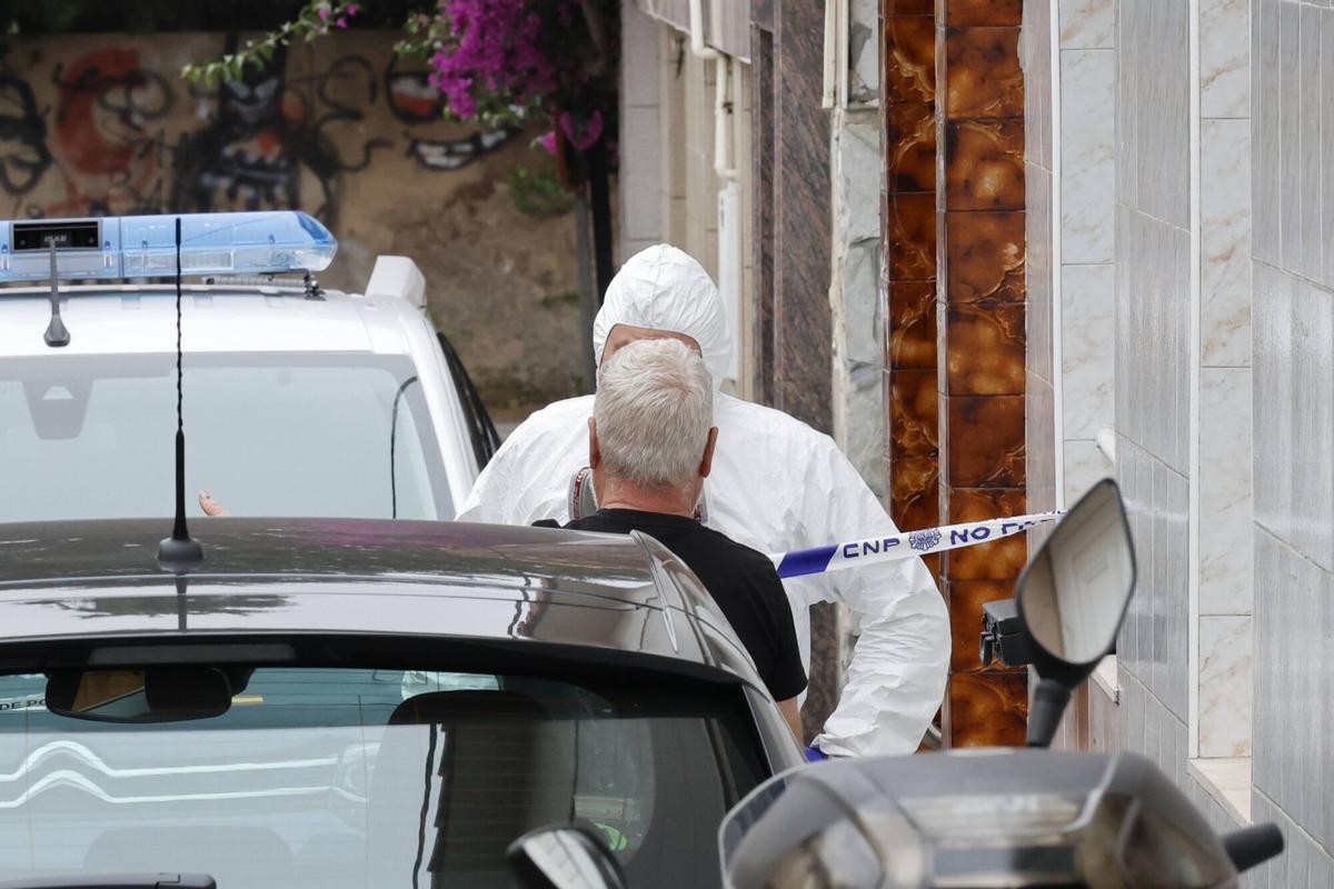 Hallan el cadáver de una persona en una casa de Gijón