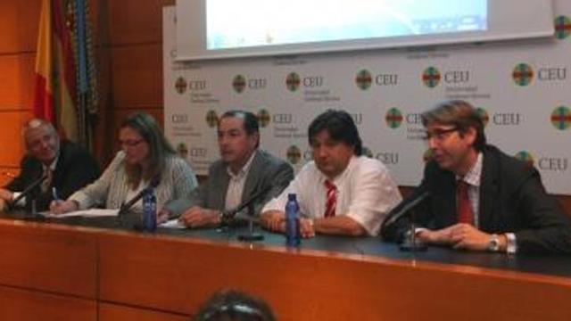 Participantes en la jornada celebrada en la Escuela de Negocios del CEU en Valencia.
