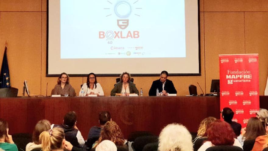 Mesa de presentación de la segunda edición del programa de aceleración de proyectos Boxlab 4.0