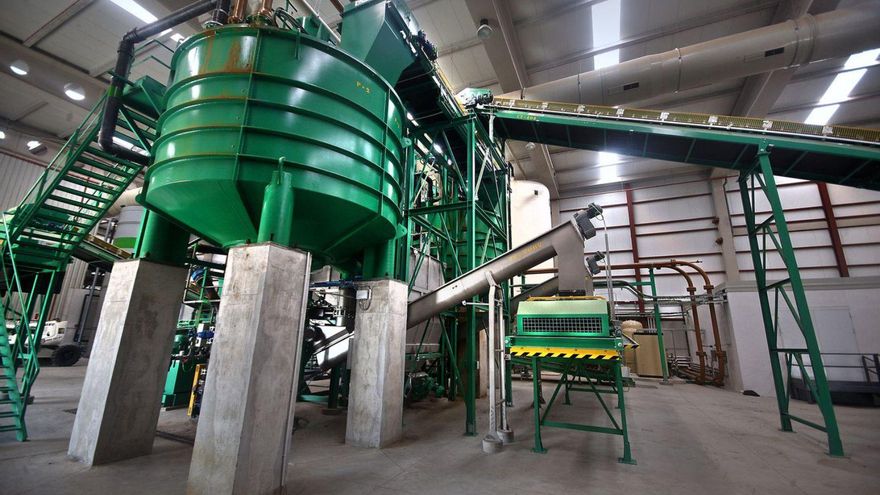 Interior de la planta de biometanización de Cogersa.