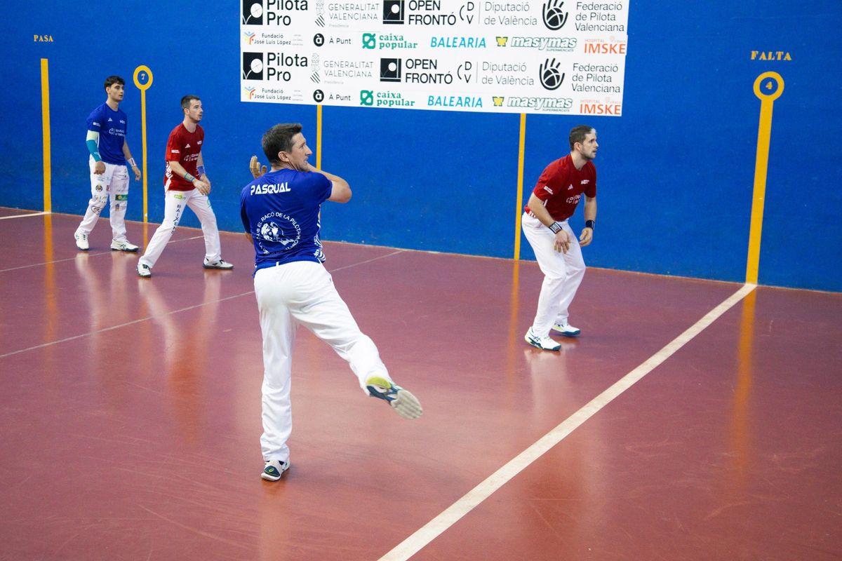 El frontó d'Almussafes va acollir la partida inaugural del II Open de Frontó
