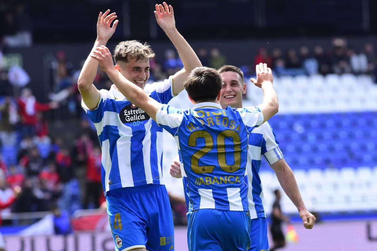 Fabril 3 - 0 UD Ourense: las puertas de bronce se abren para el filial blanquiazul