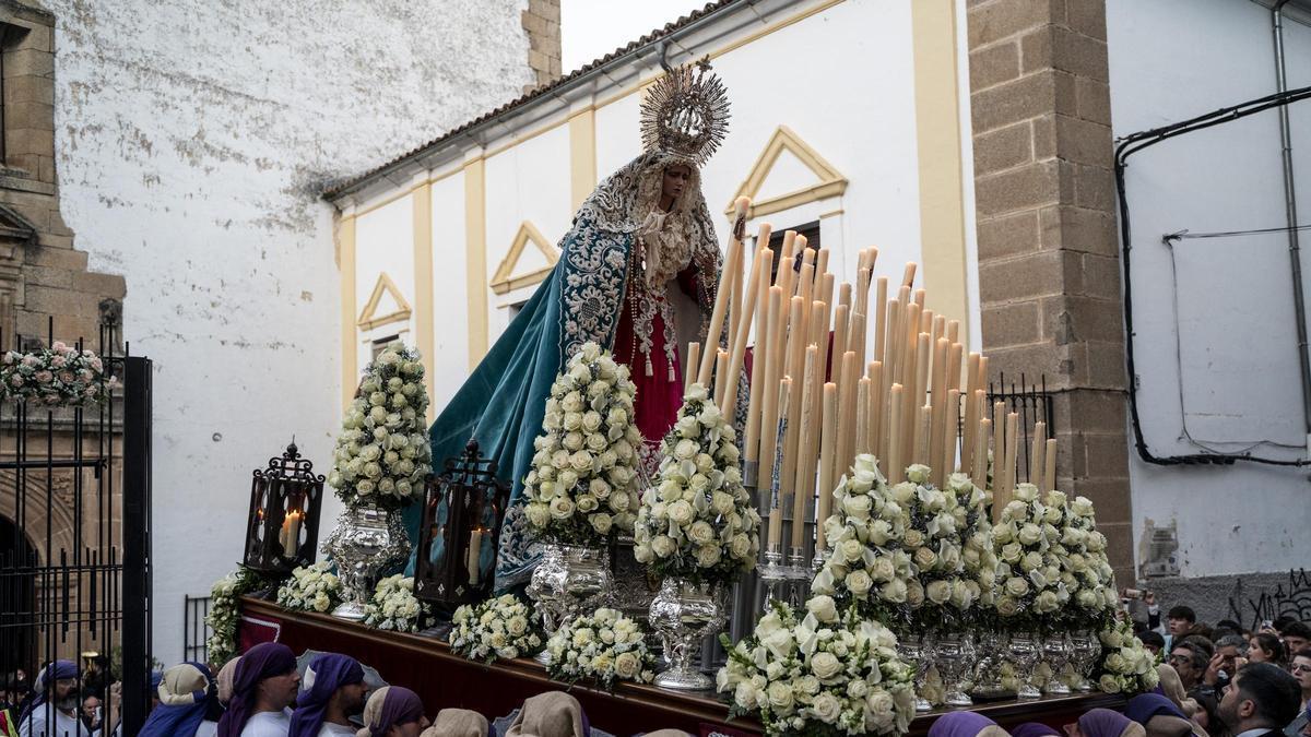 Galería | La Salud colma las apasionadas calles de Cáceres