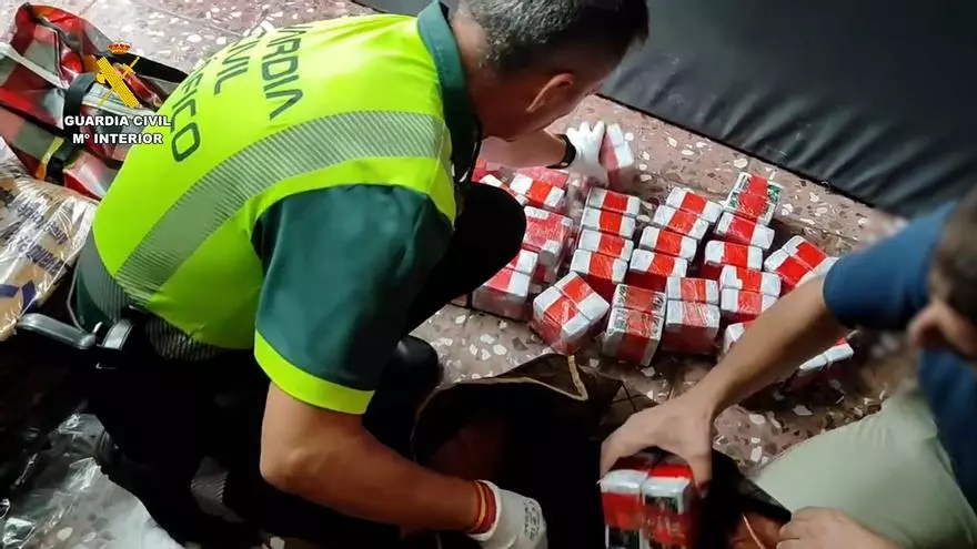Vídeo: Conductor detenido con una tonelada y media de hachís