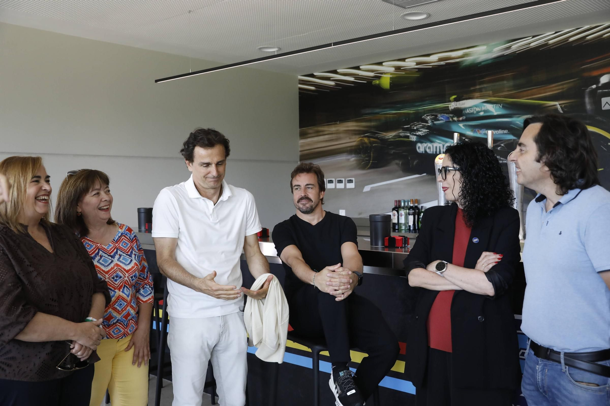 El piloto de Fórmula 1 Fernando Alonso presenta su nuevo circuito indoor de karting en La Morgal (Llanera)